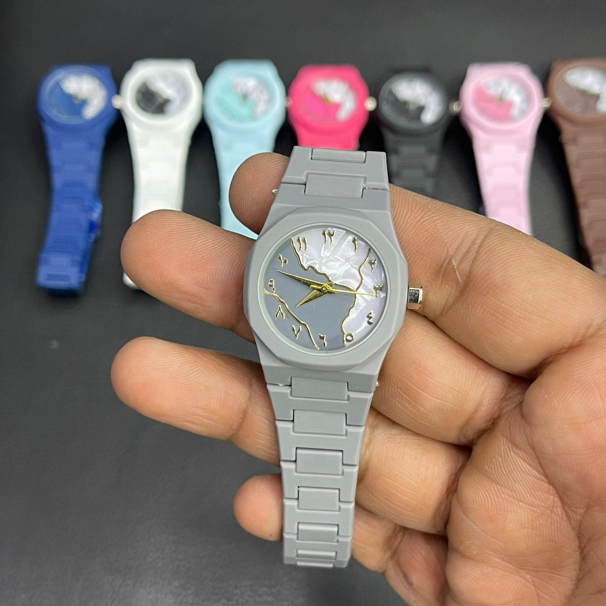Mini Aura Watch Providing Elegant Design Comfortable Use Stylish Appearance And Everyday Wear - Black