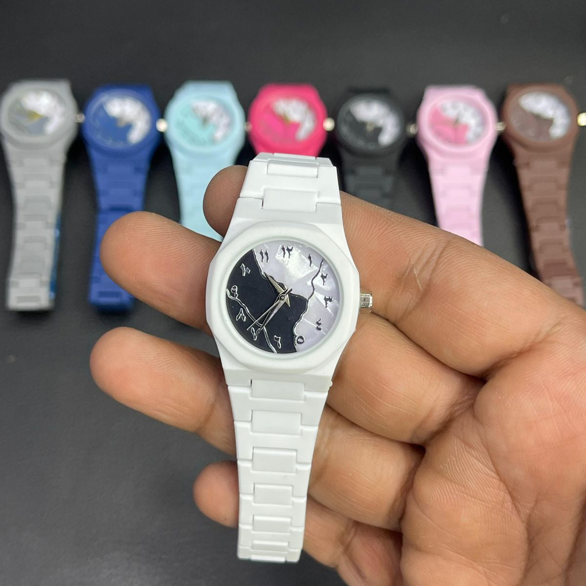 Mini Aura Watch Providing Elegant Design Comfortable Use Stylish Appearance And Everyday Wear - Black